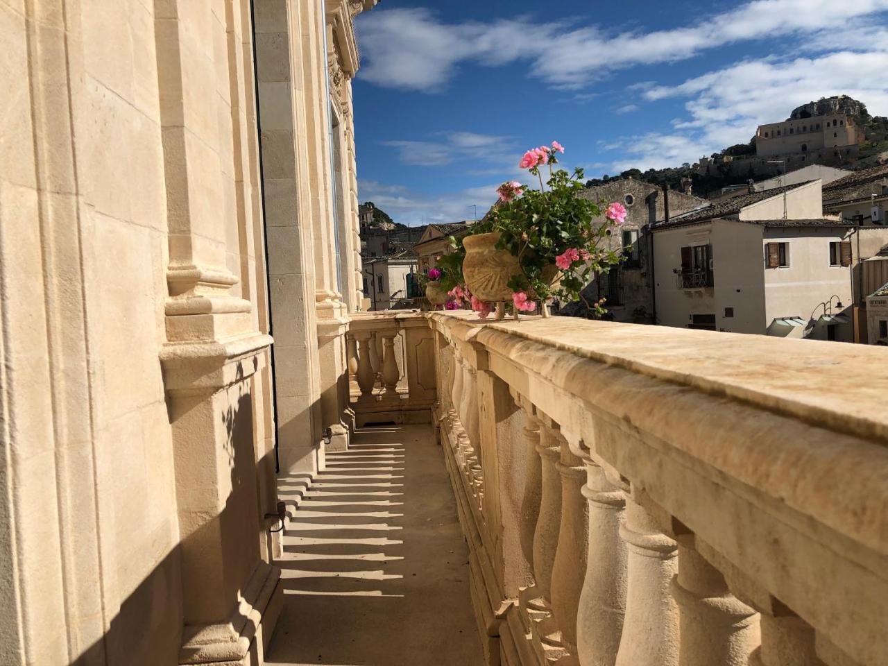 Palazzo Favacchio - Patane Hotell Scicli Eksteriør bilde